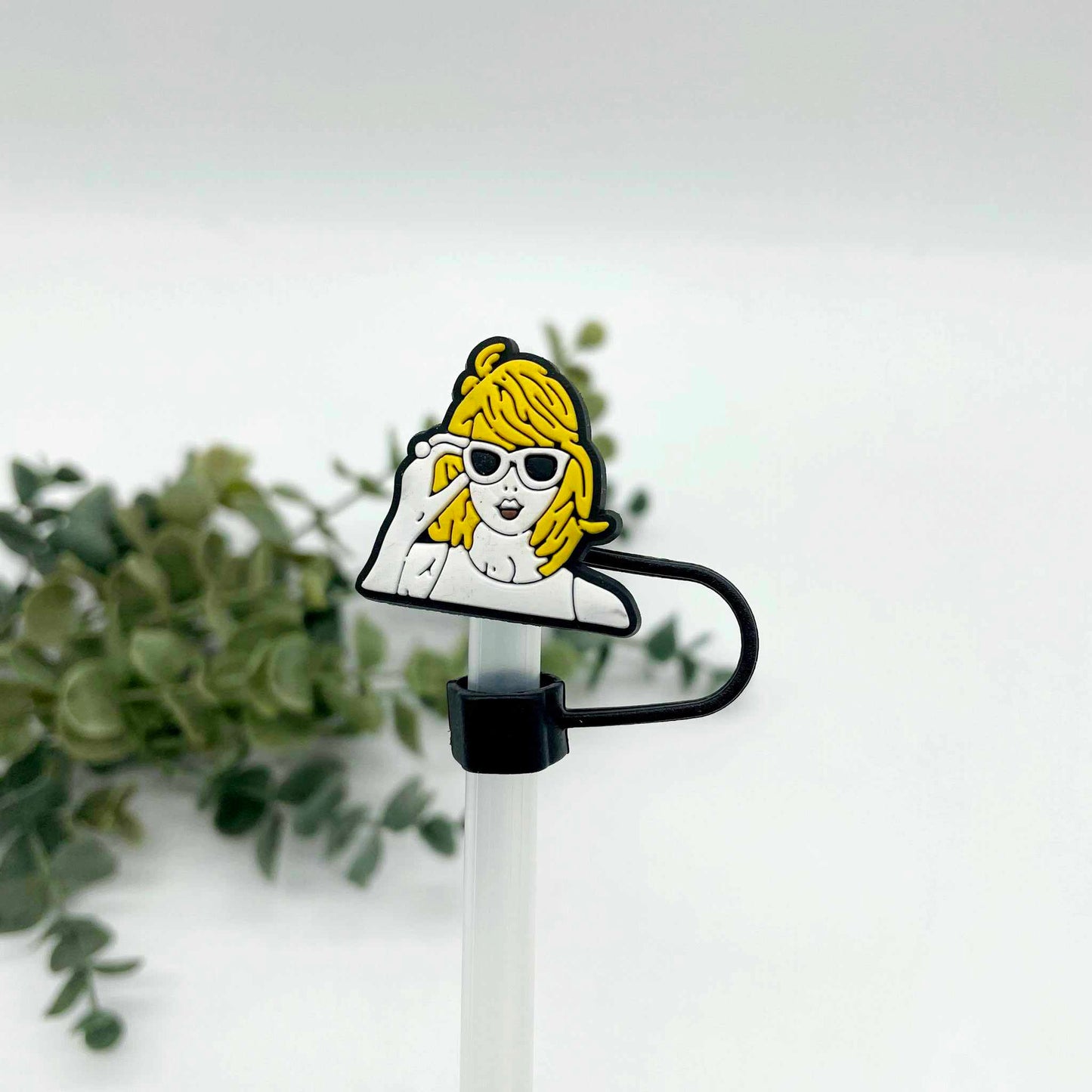 Singing Straw Toppers