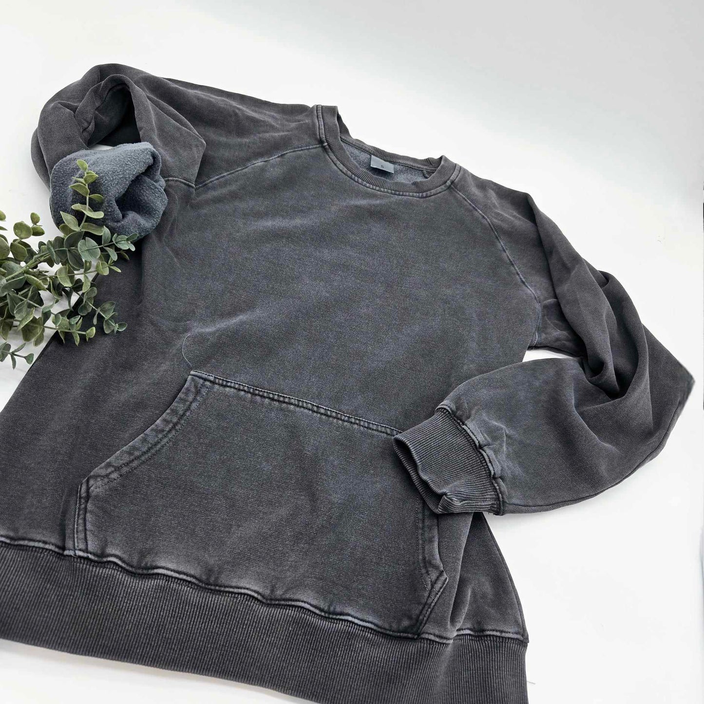 Pigment Dyed Crewdie