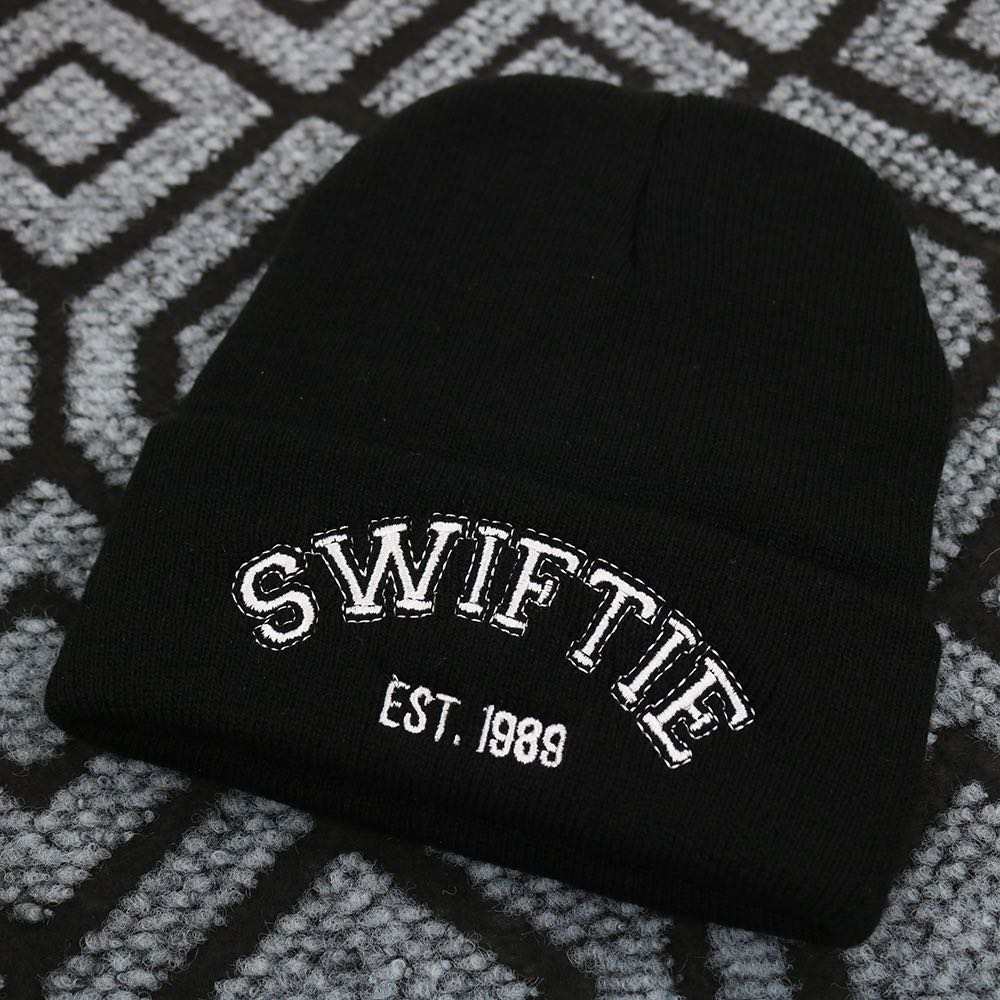 Embroidered Toque
