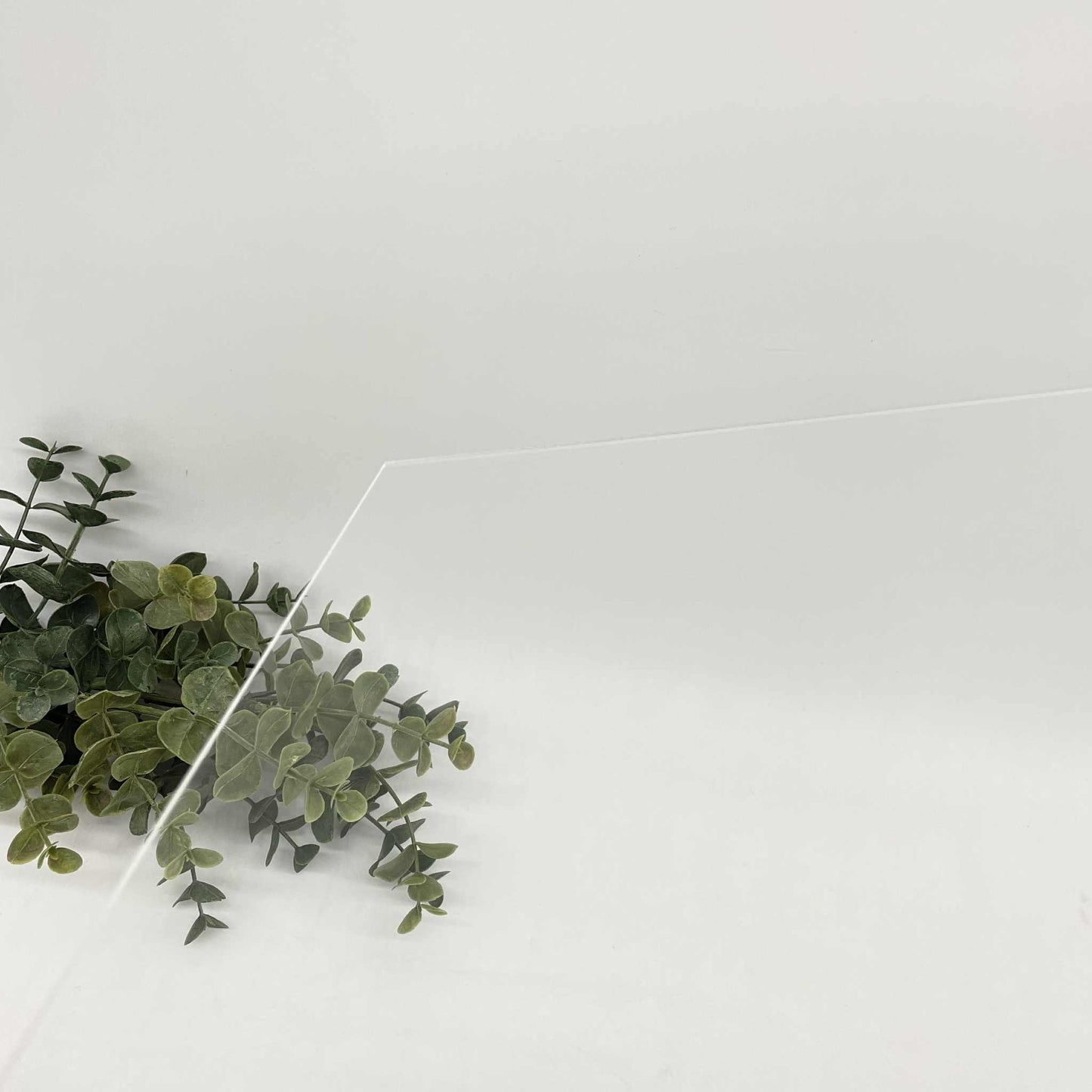 Clear - Essentials Cast Acrylic Sheets 1216 zd000